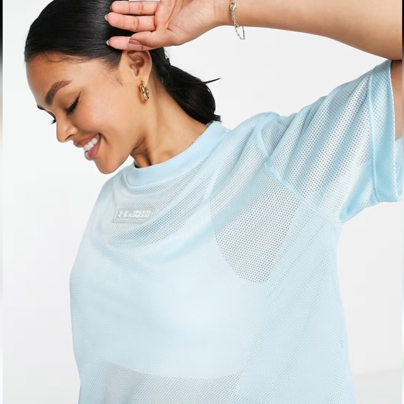 Under Armour training short sleeve top blue size large PTP 25 in length 23 in - Picture 3 of 6